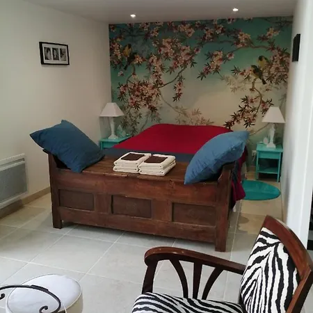 Atelier Aux Dimes Bed & Breakfast *