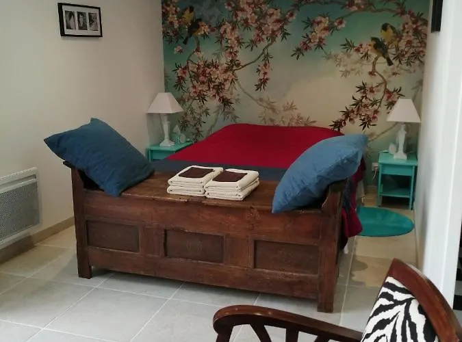 Atelier Aux Dimes Bed & Breakfast *